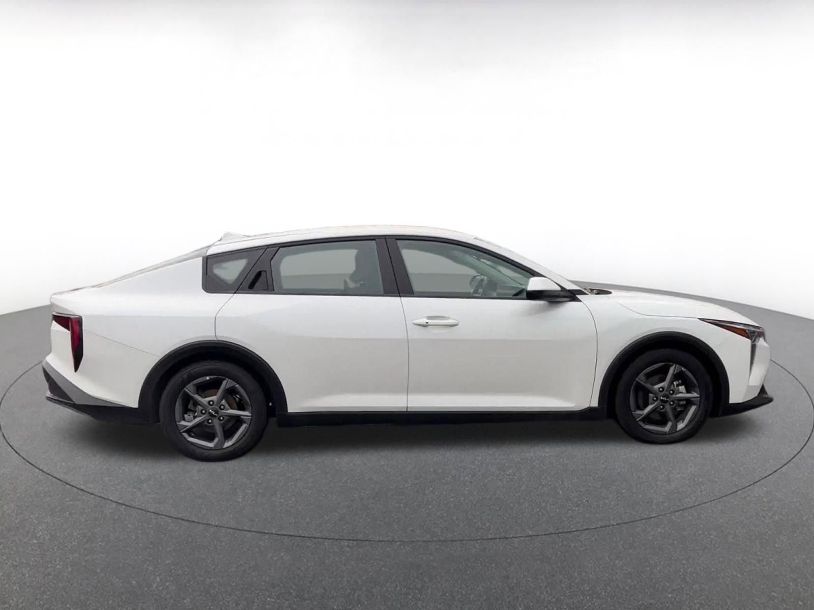 Thumbnail: 2025 Kia K4 - 16