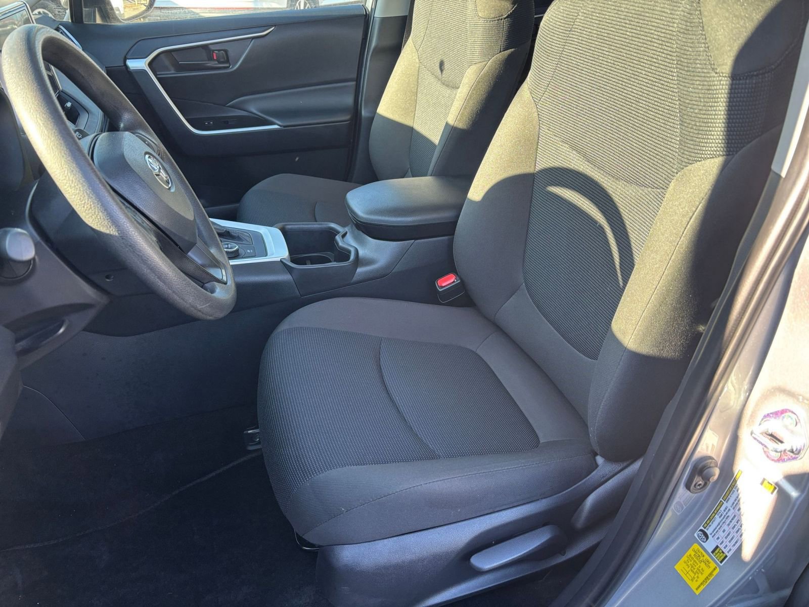 Thumbnail: 2025 Toyota RAV4 - 32