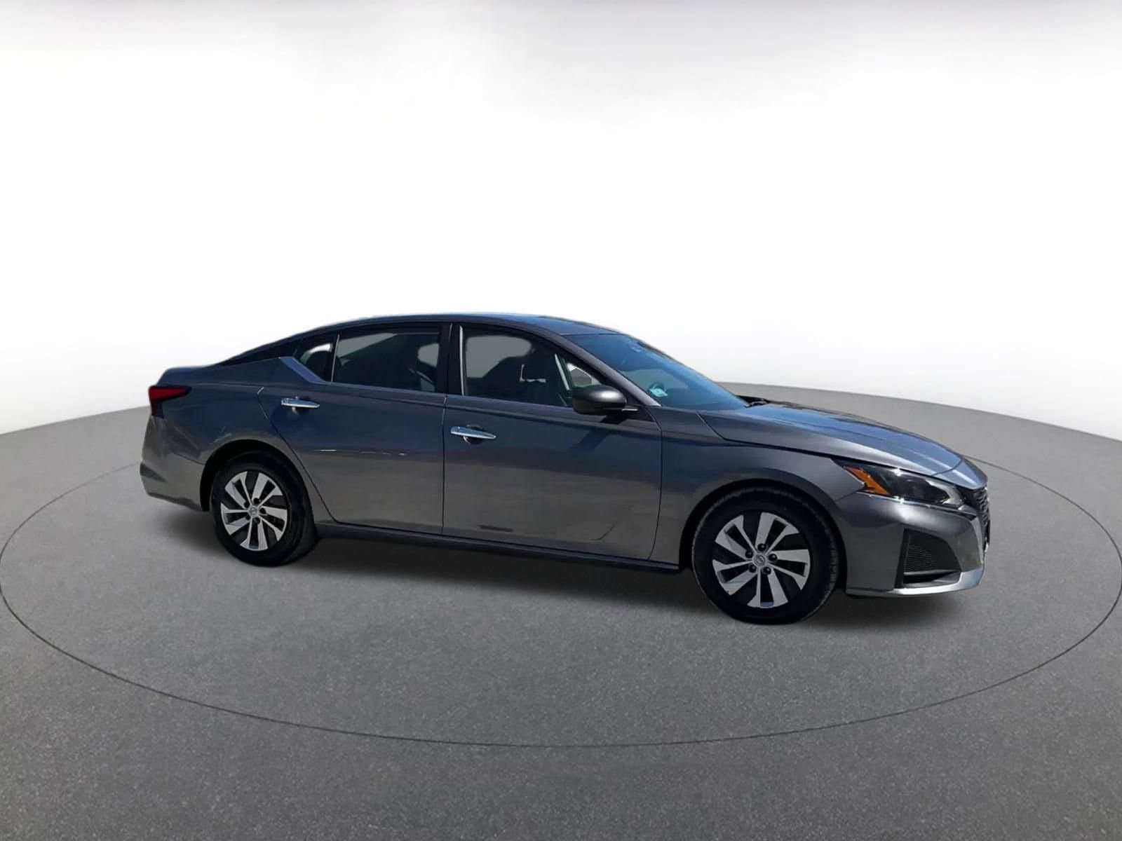 Thumbnail: 2024 Nissan Altima - 2