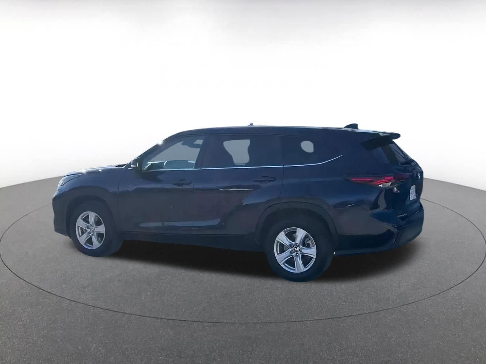 Thumbnail: 2025 Toyota Highlander - 9