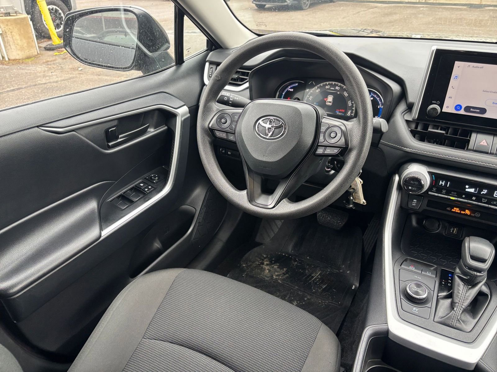 Thumbnail: 2025 Toyota RAV4 - 30