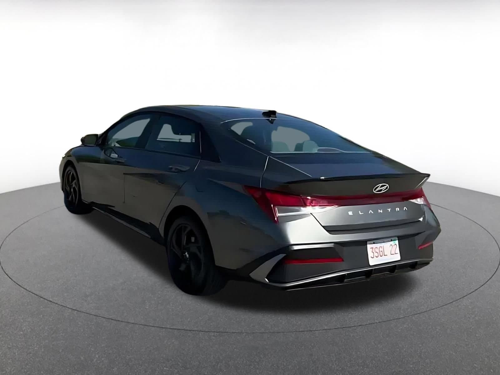 Thumbnail: 2026 Hyundai Elantra - 12