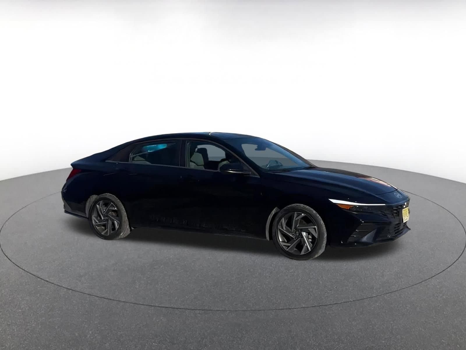 Thumbnail: 2025 Hyundai Elantra - 2