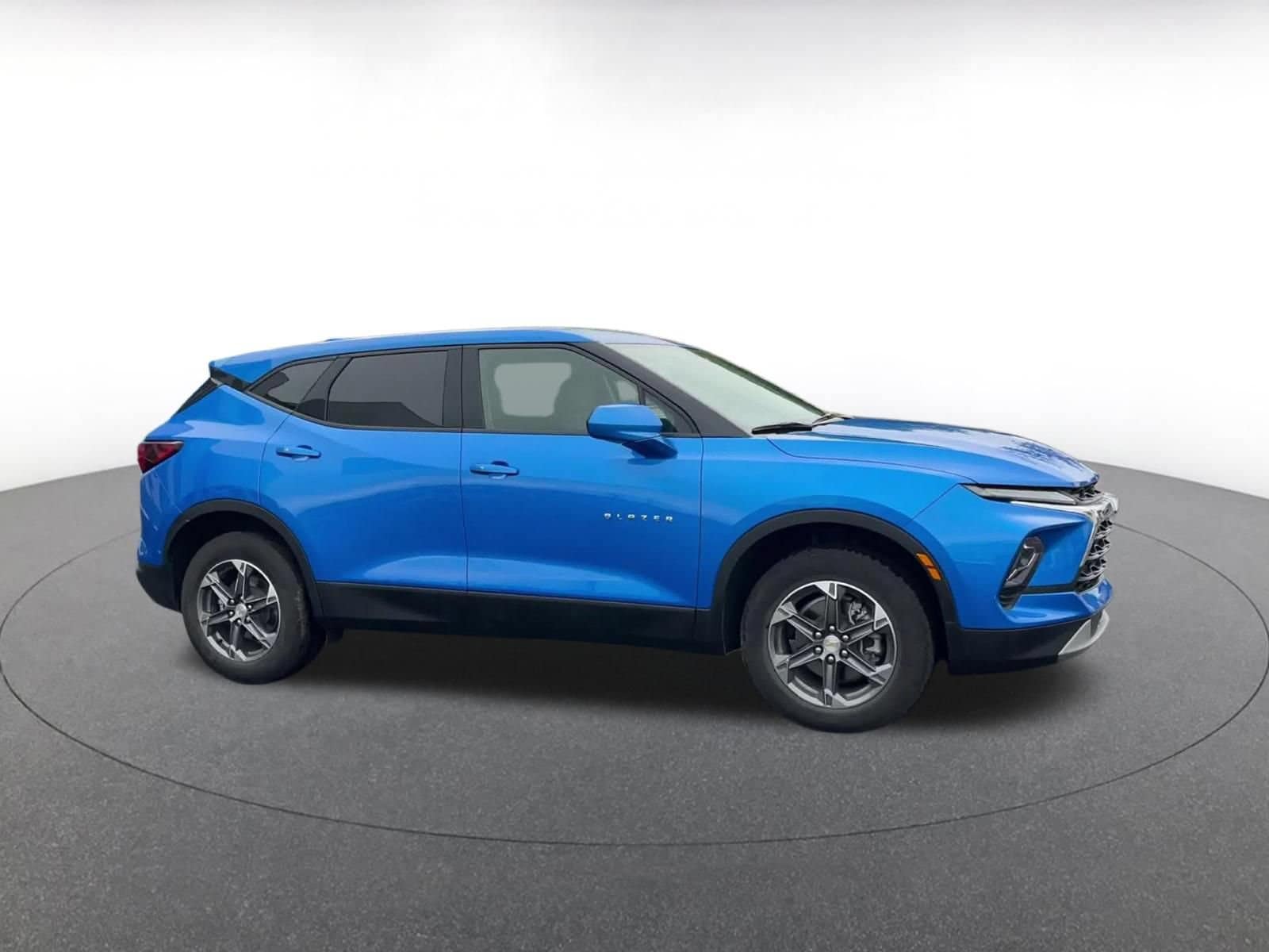 Thumbnail: 2025 Chevrolet Blazer - 2
