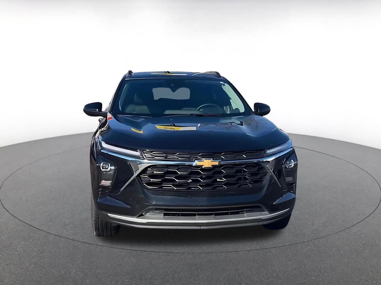 Thumbnail: 2025 Chevrolet Trax - 4