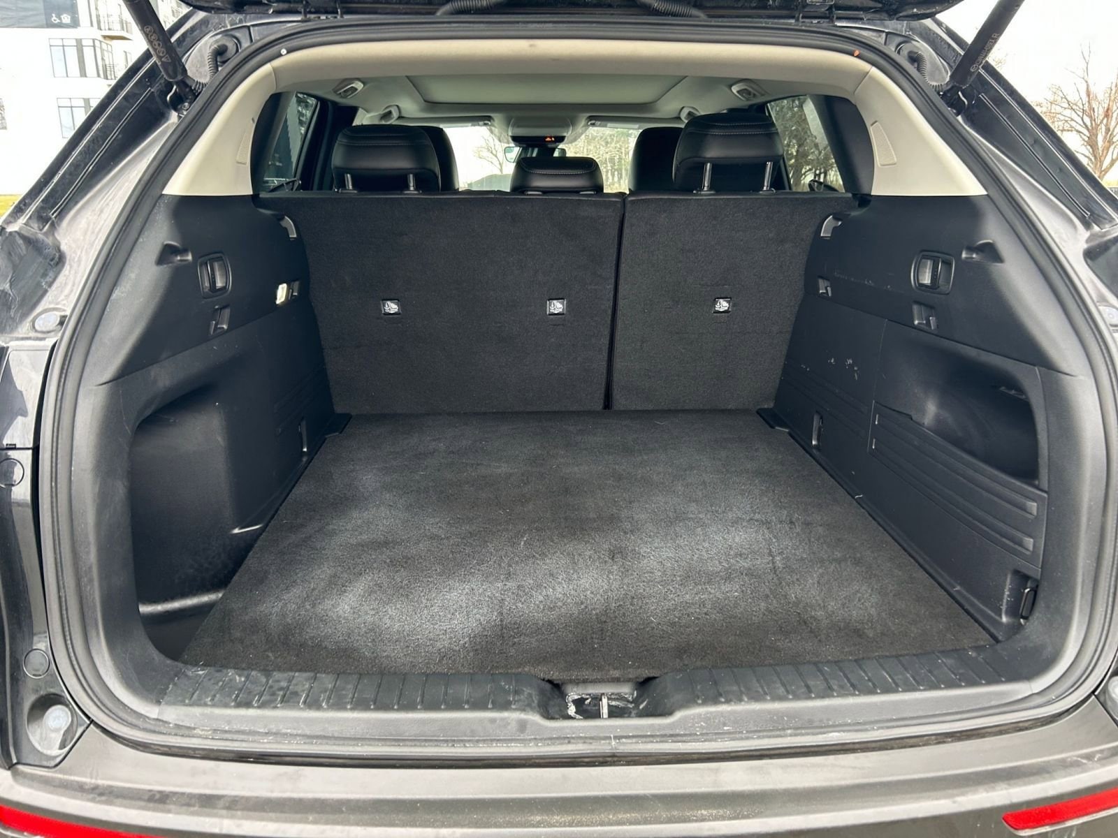 Thumbnail: 2025 Mazda CX-50 - 32