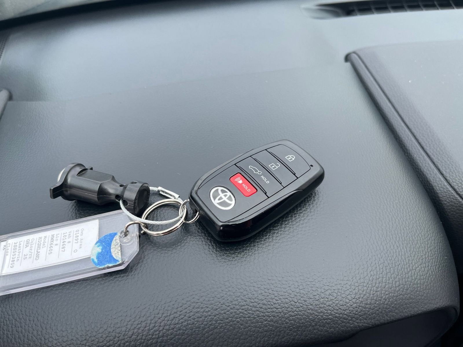 Thumbnail: 2025 Toyota Highlander - 21