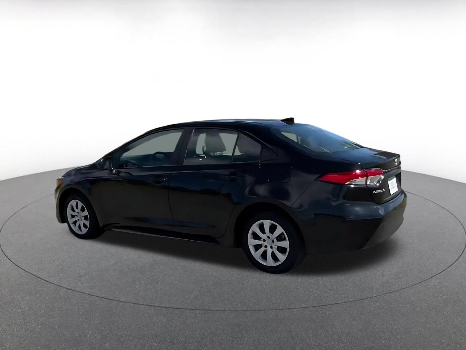 Thumbnail: 2025 Toyota Corolla - 8