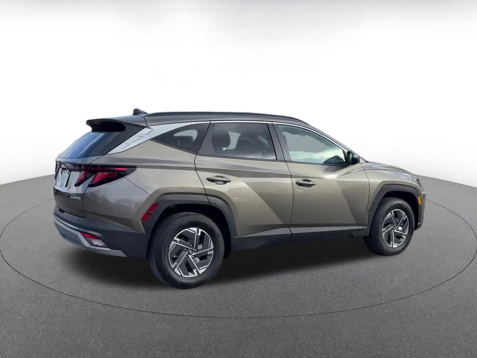 Thumbnail: 2025 Hyundai Tucson - 14