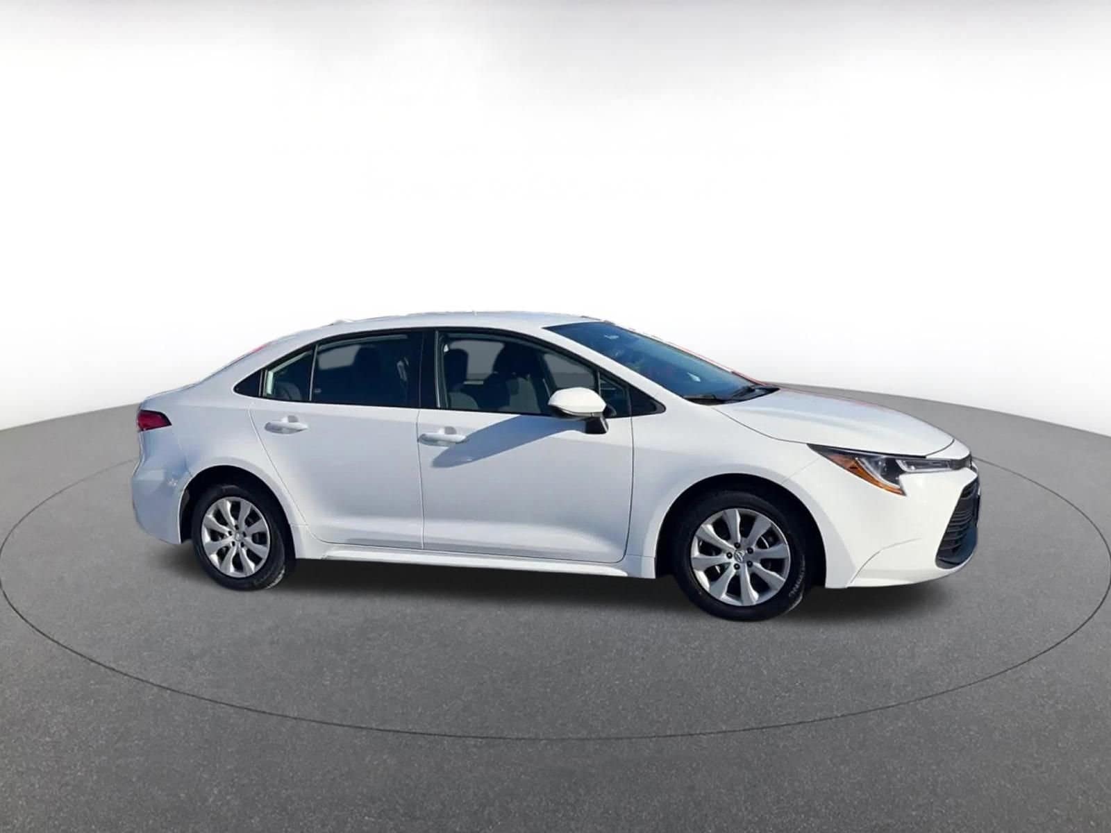 Thumbnail: 2024 Toyota Corolla - 2