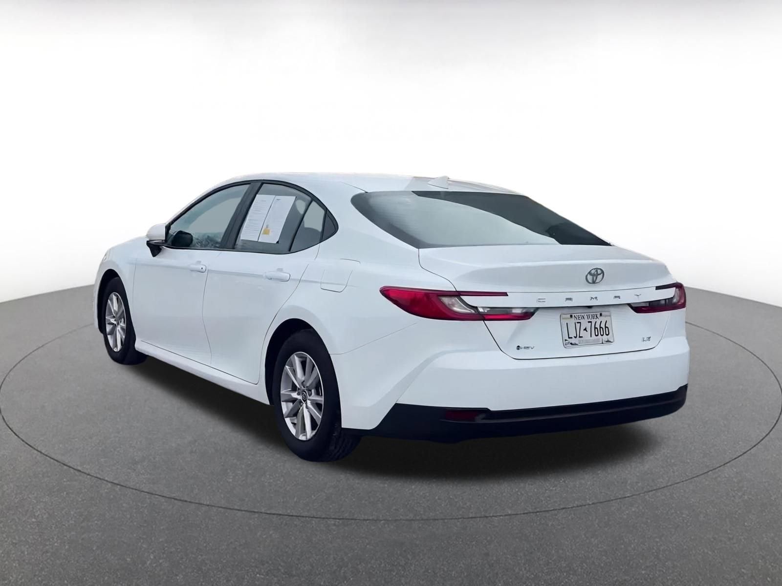 Thumbnail: 2025 Toyota Camry - 11