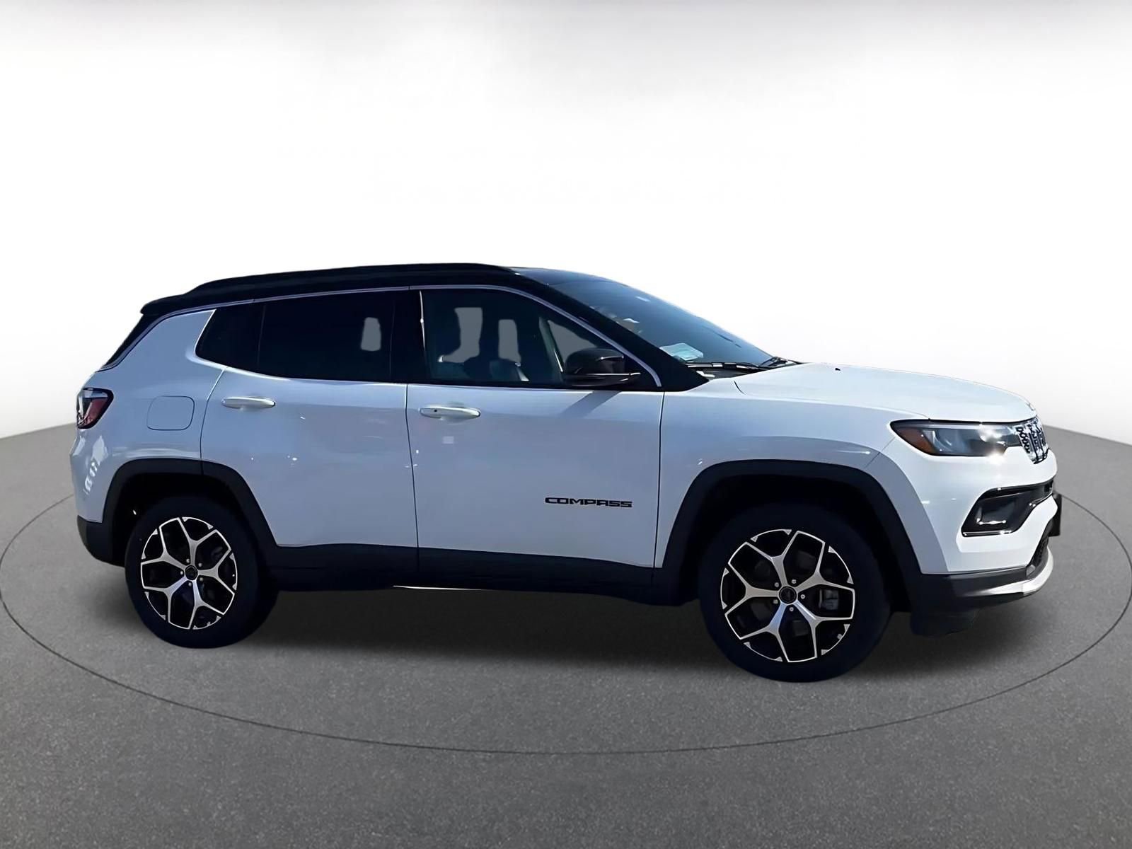 Thumbnail: 2025 Jeep Compass - 16