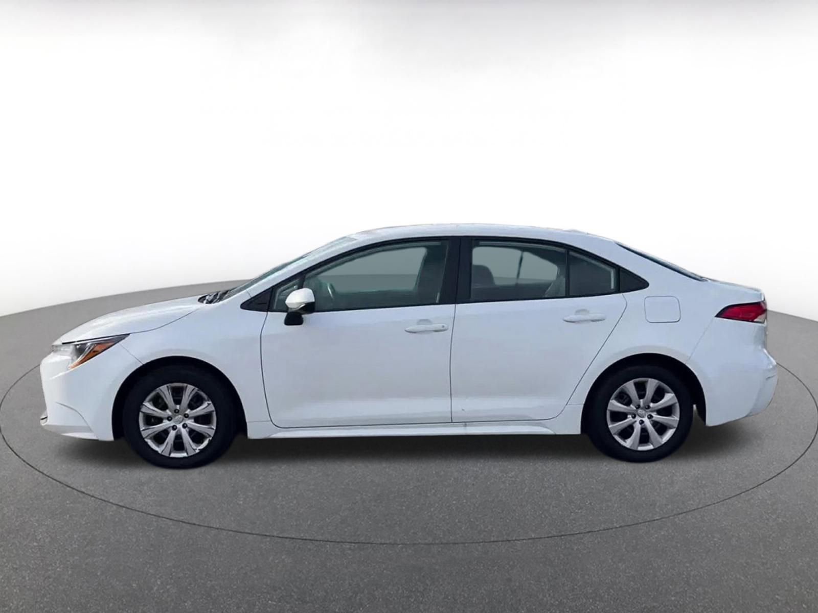 Thumbnail: 2025 Toyota Corolla - 9