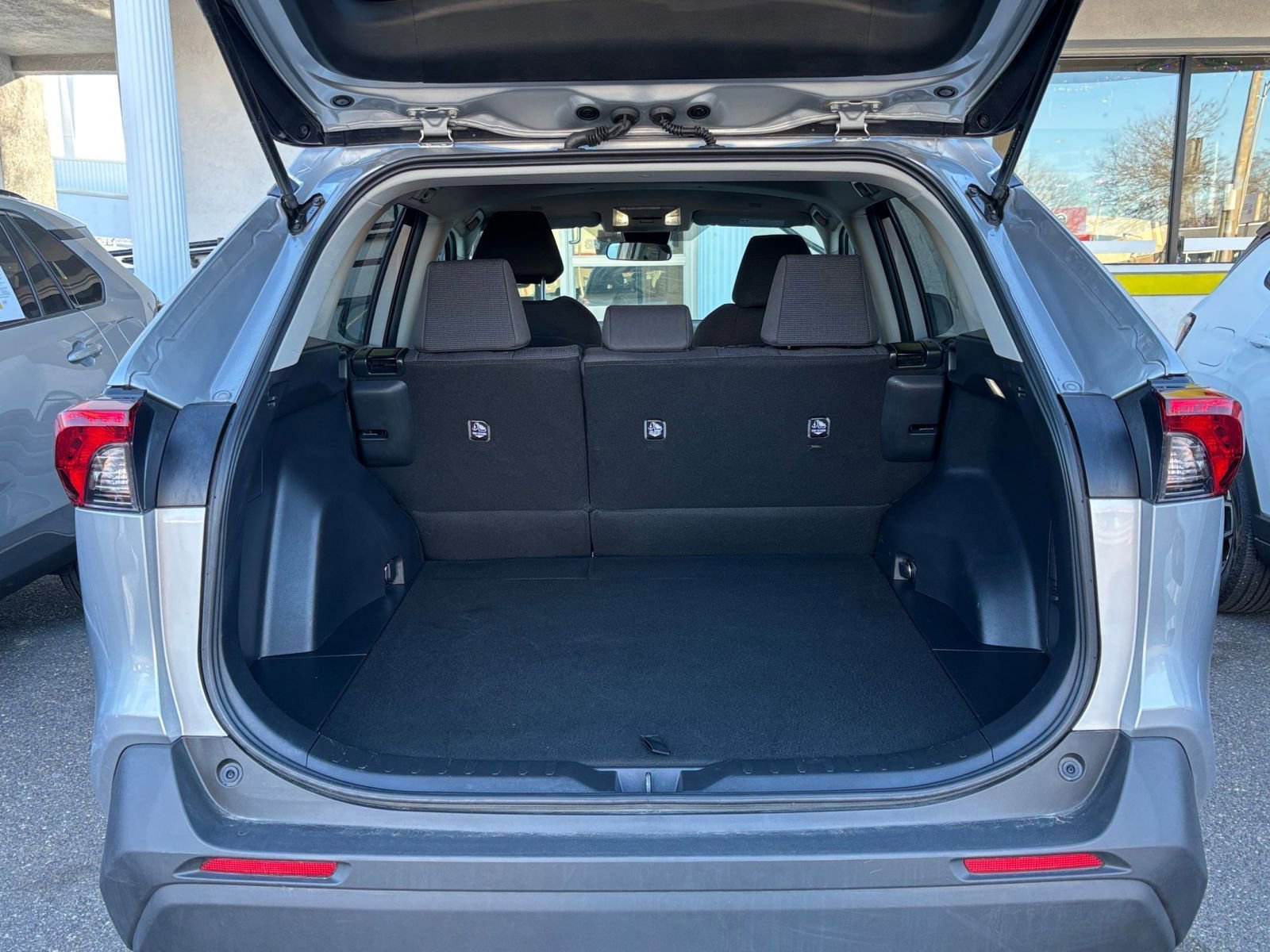 Thumbnail: 2025 Toyota RAV4 - 27