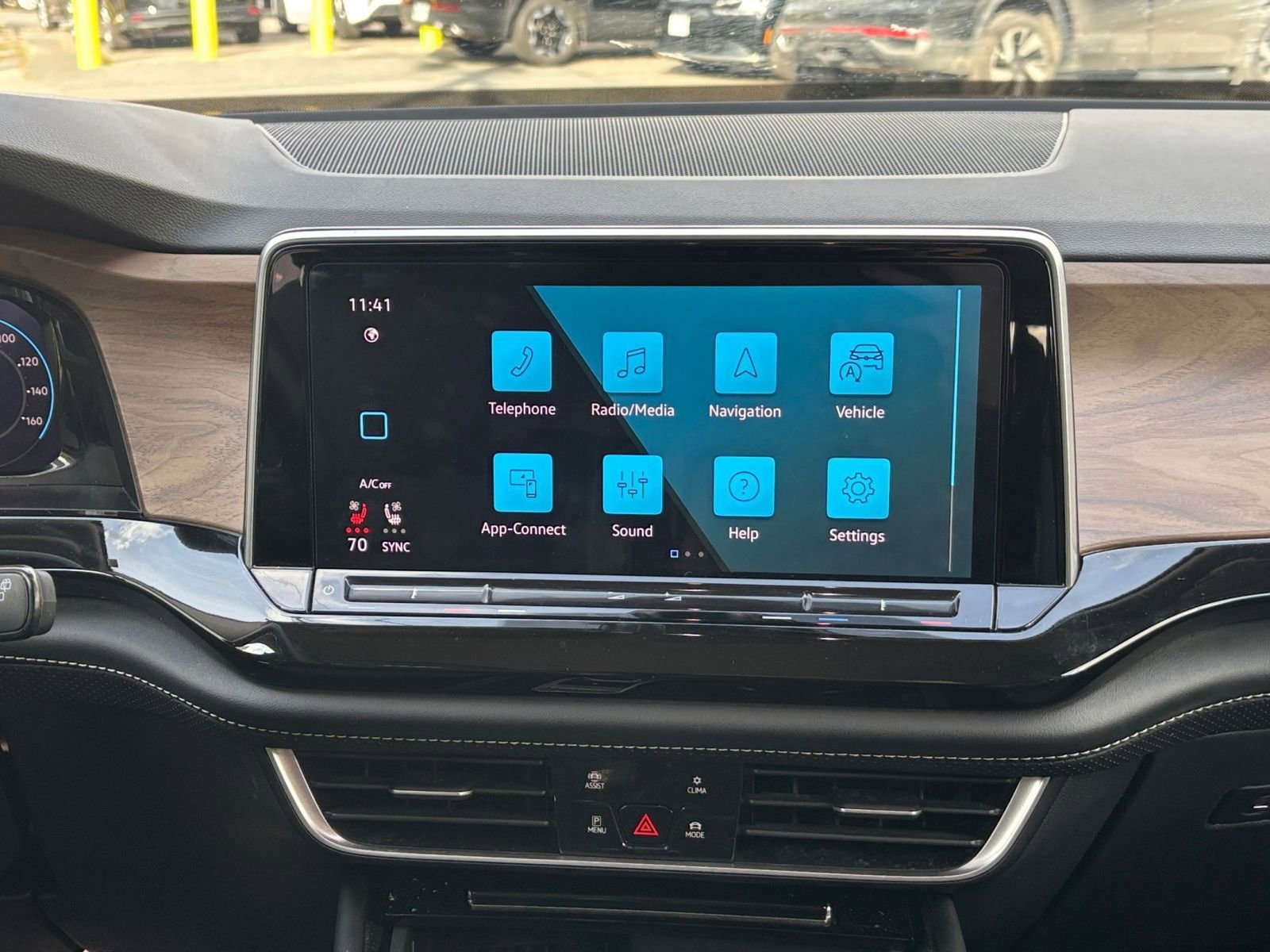 Thumbnail: 2025 Volkswagen Atlas - 18