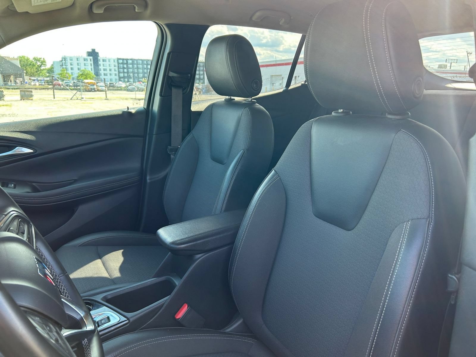 Thumbnail: 2025 Buick Encore GX - 32