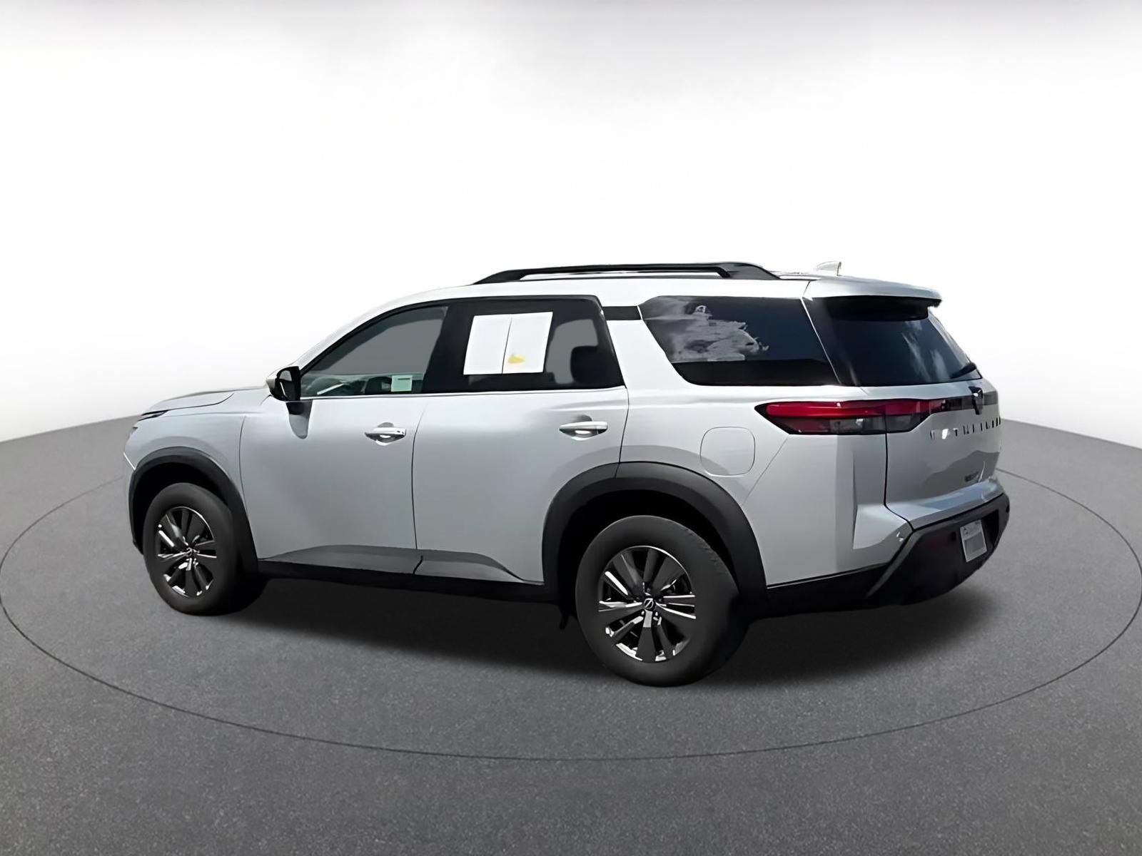 Thumbnail: 2025 Nissan Pathfinder - 10