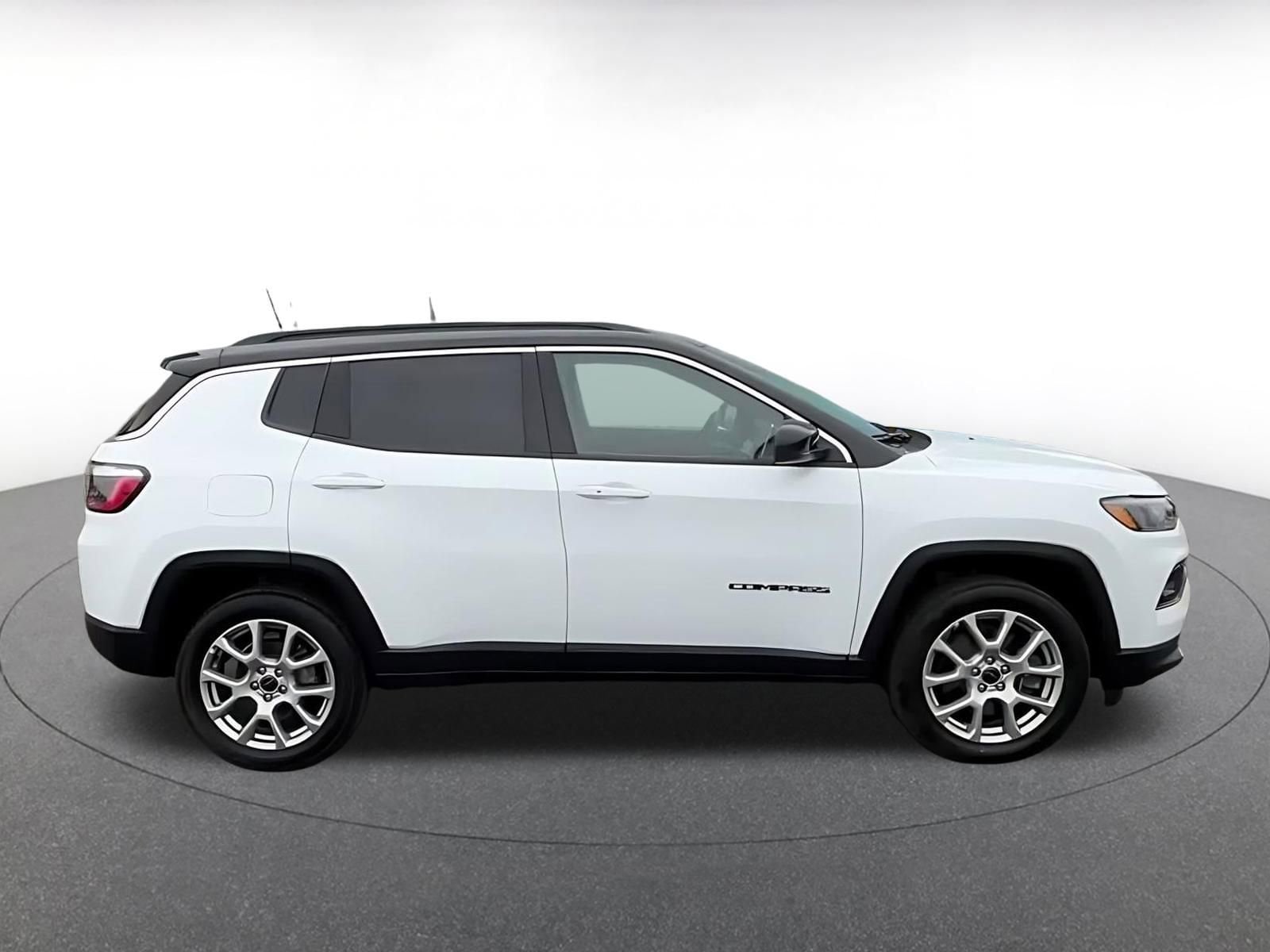 Thumbnail: 2025 Jeep Compass - 16