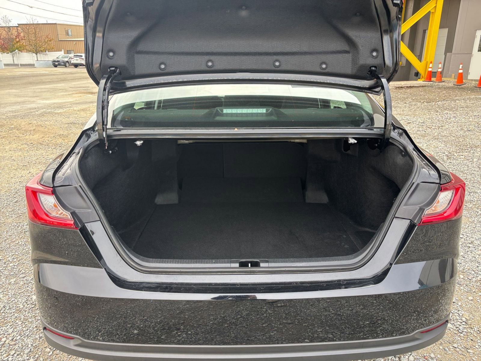 Thumbnail: 2025 Toyota Camry - 27