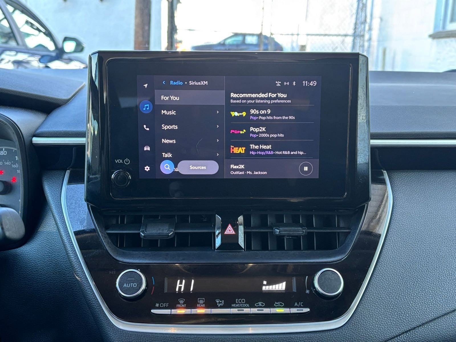 Thumbnail: 2025 Toyota Corolla - 18