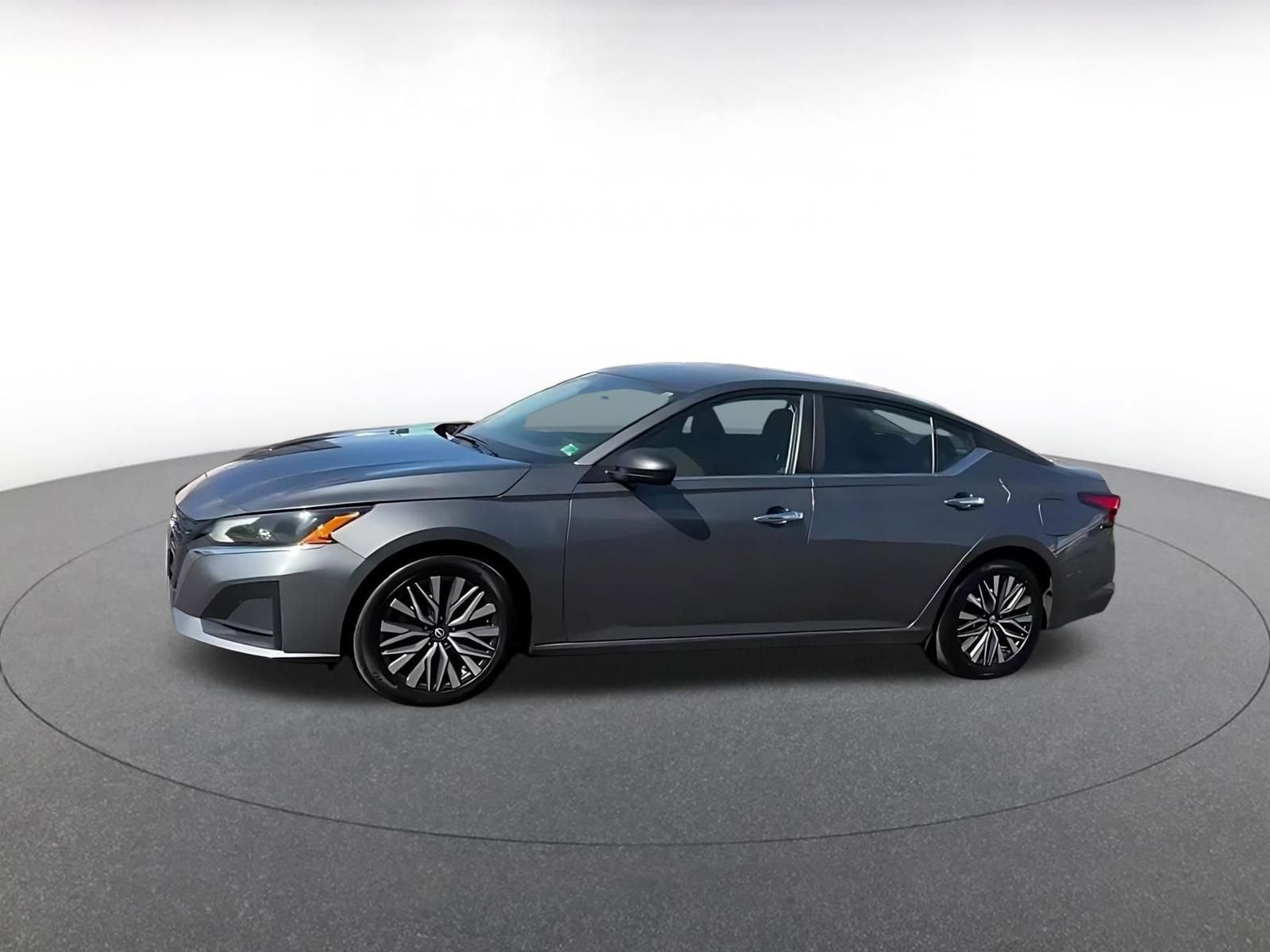 Thumbnail: 2025 Nissan Altima - 8