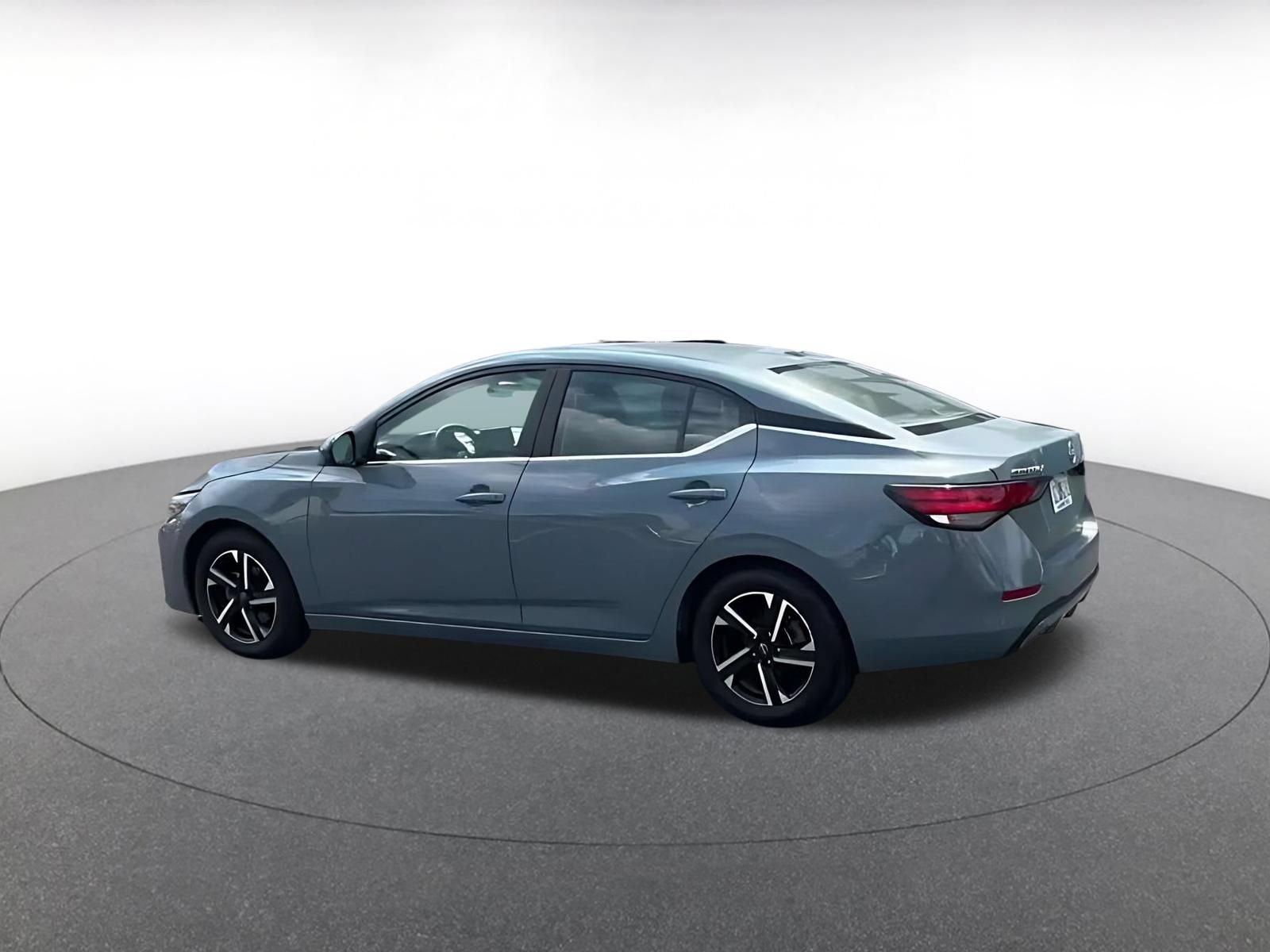 Thumbnail: 2024 Nissan Sentra - 10