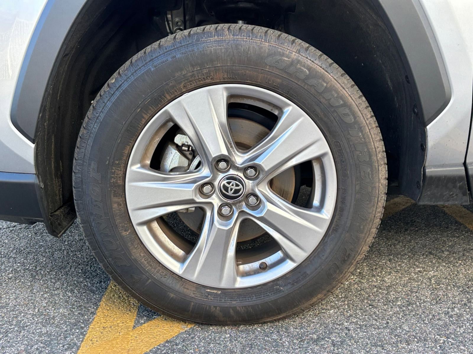 Thumbnail: 2025 Toyota RAV4 - 25