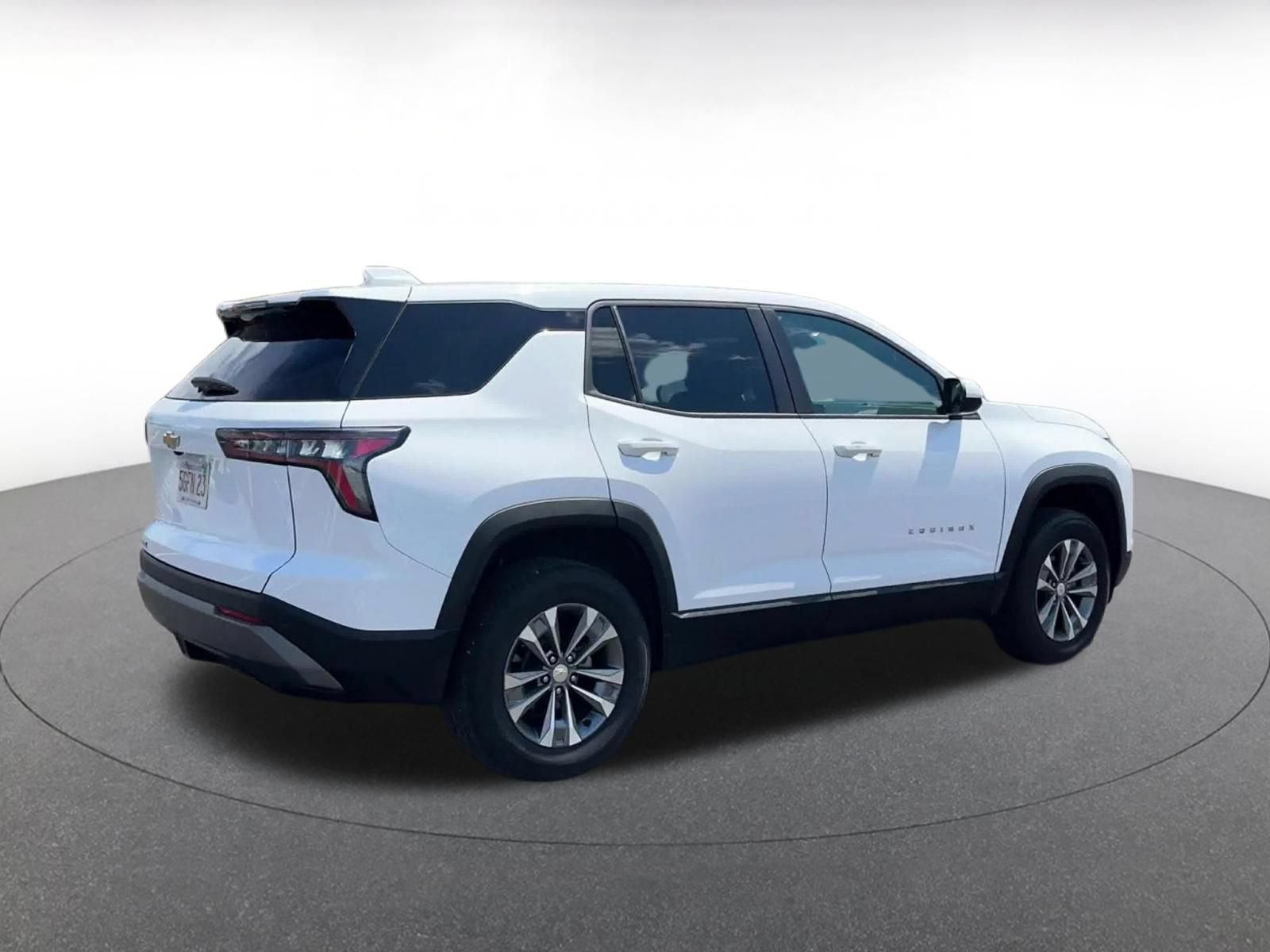 Thumbnail: 2025 Chevrolet Equinox - 10