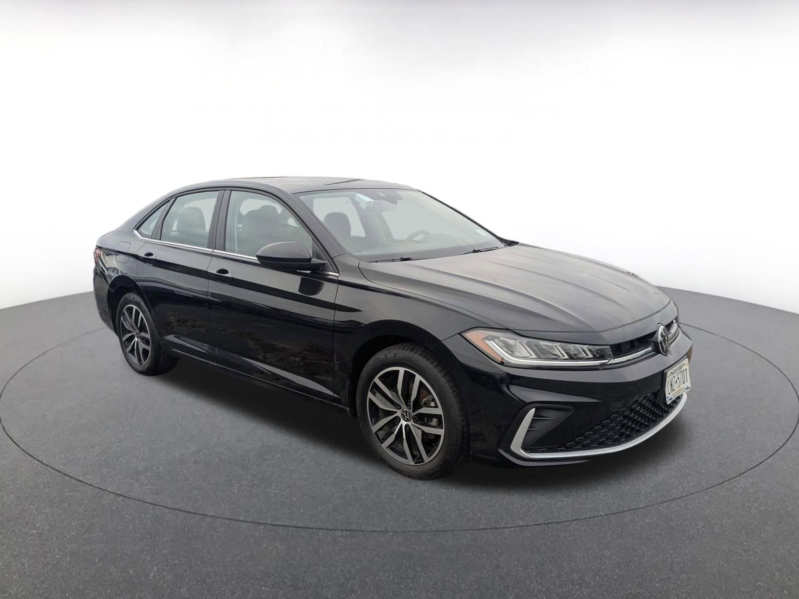 Thumbnail: 2025 Volkswagen Jetta - 1