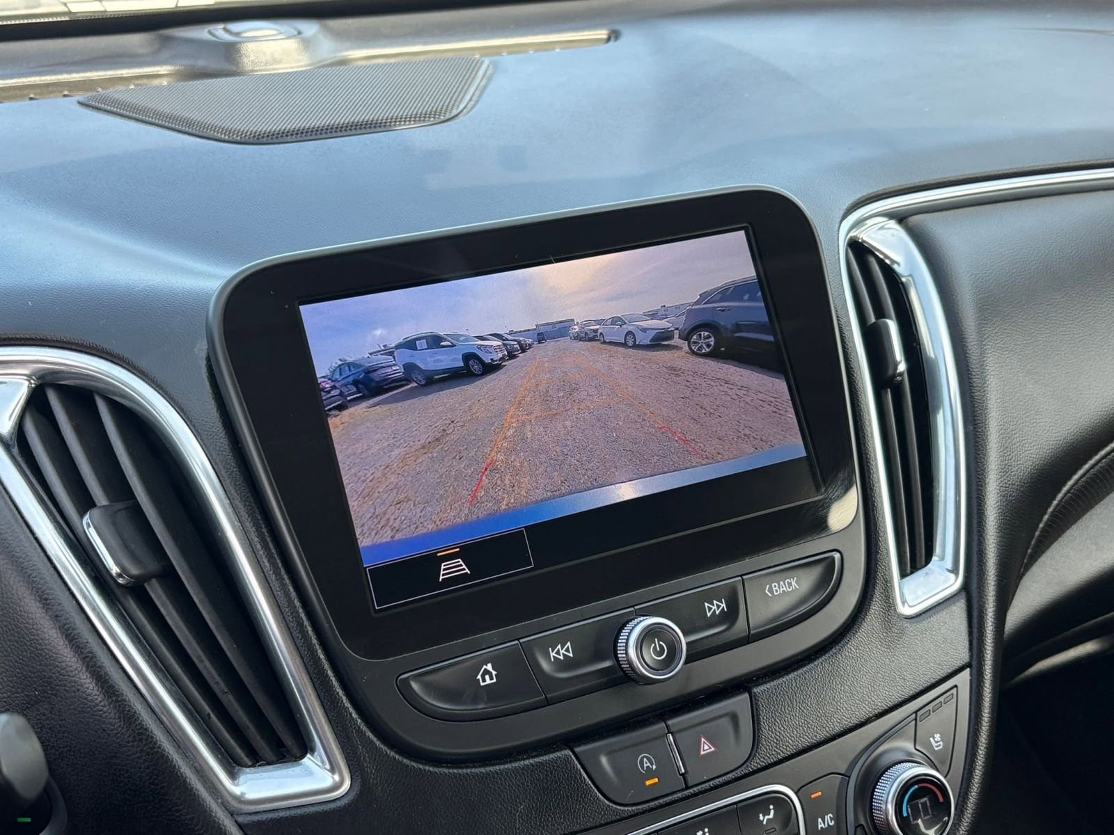 Thumbnail: 2024 Chevrolet Malibu - 17