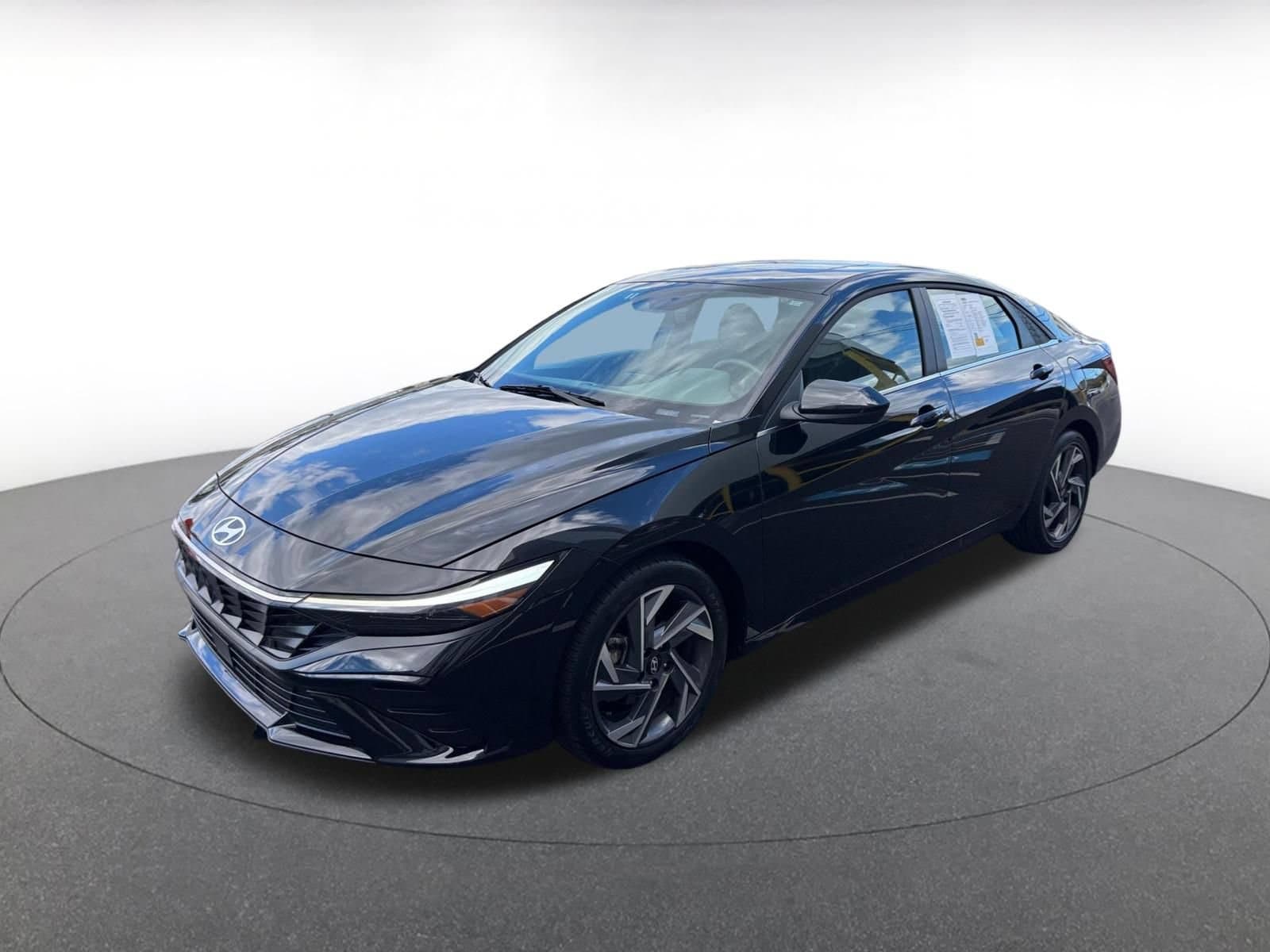 Thumbnail: 2025 Hyundai Elantra - 3