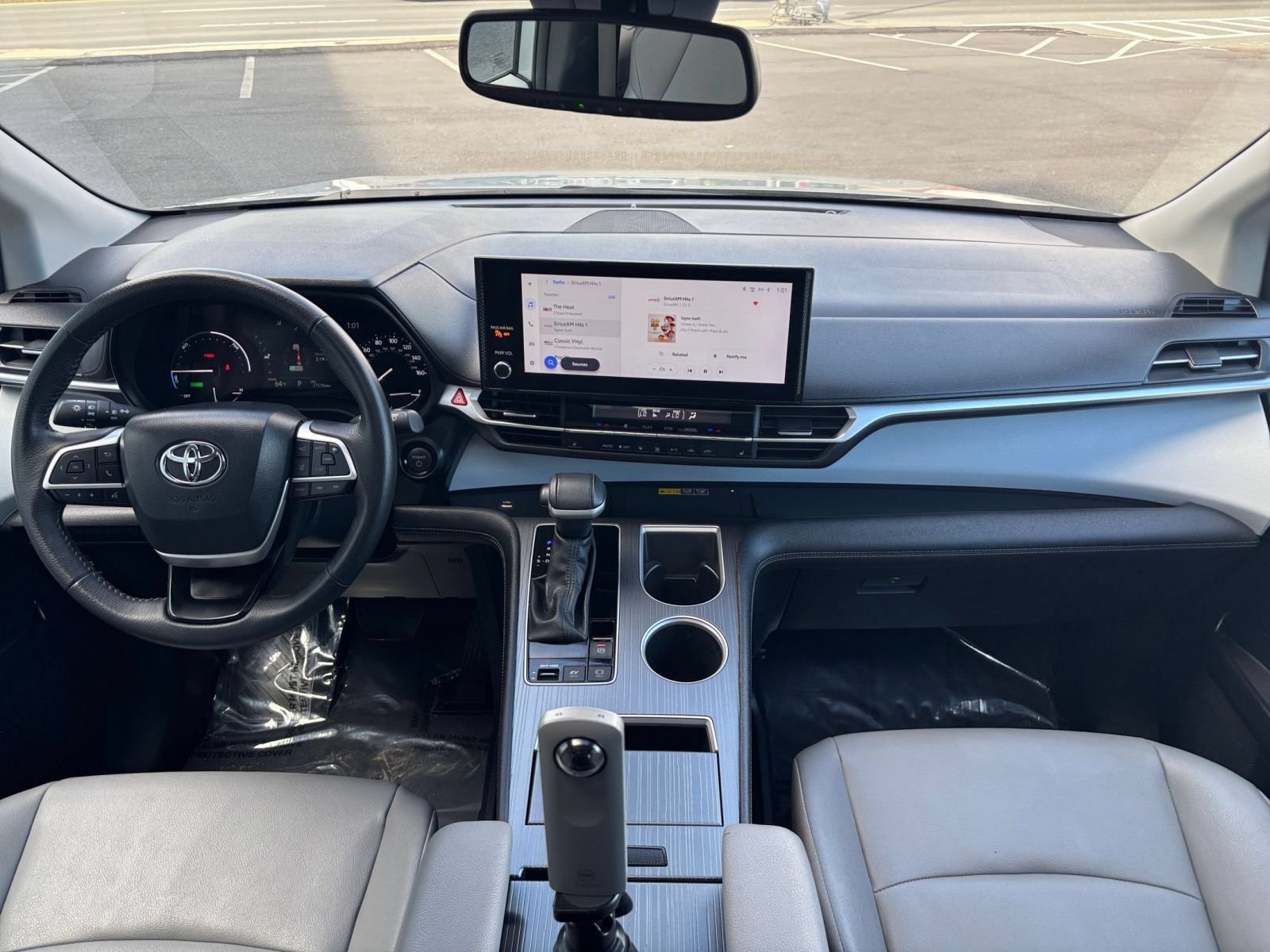 Thumbnail: 2025 Toyota Sienna - 34