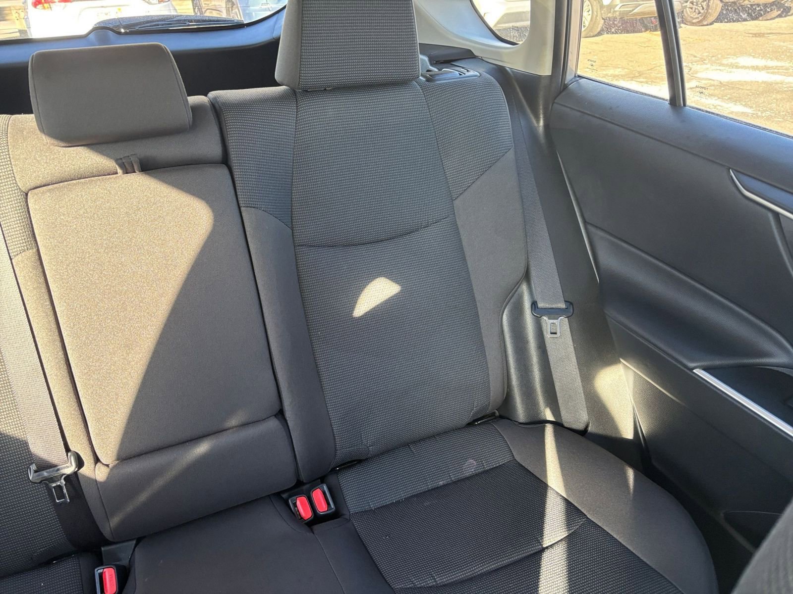 Thumbnail: 2025 Toyota RAV4 - 33