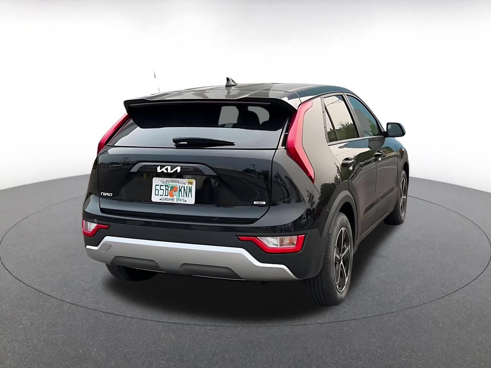 Thumbnail: 2026 Kia Niro - 14