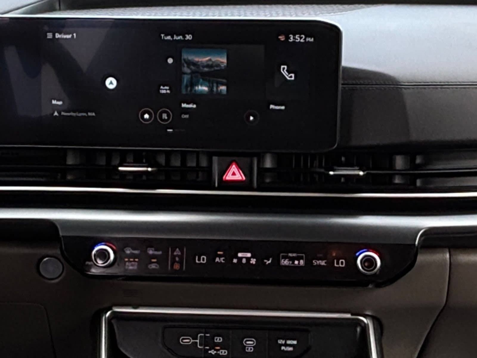 Thumbnail: 2026 Kia Carnival - 17