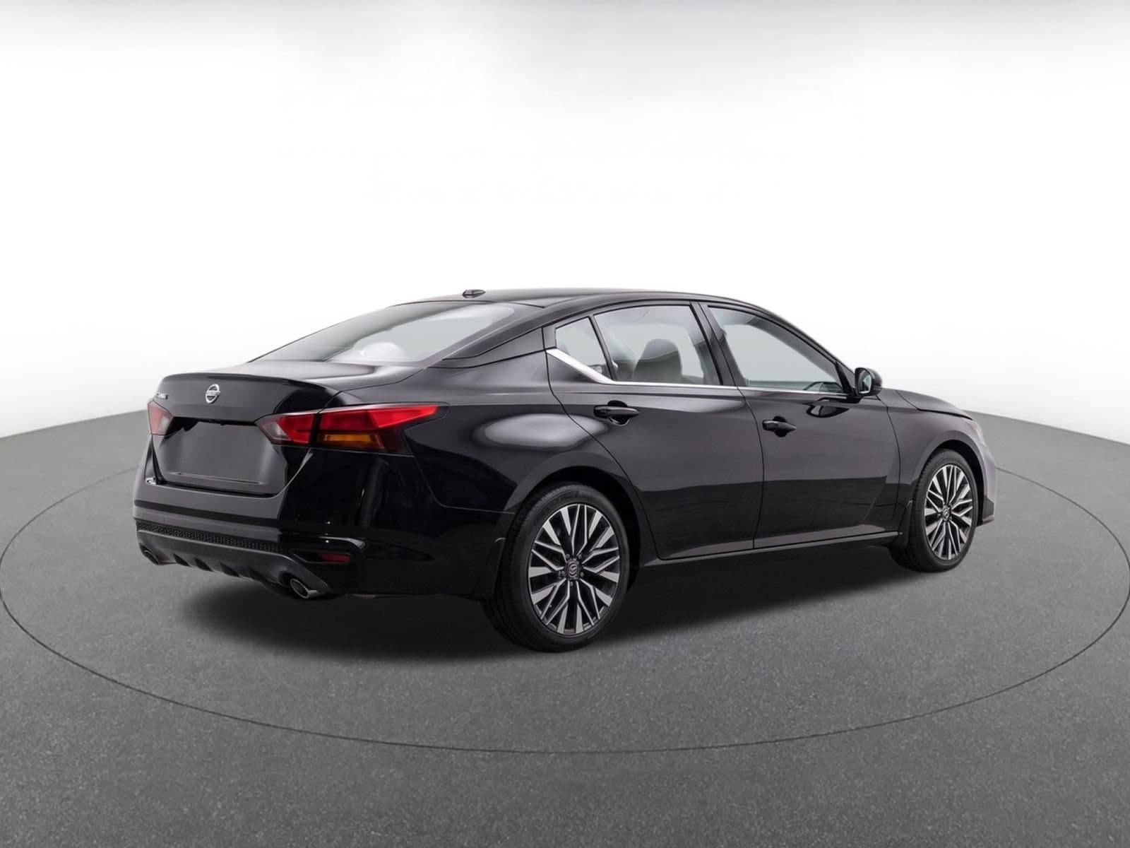 Thumbnail: 2026 Nissan Altima - 7
