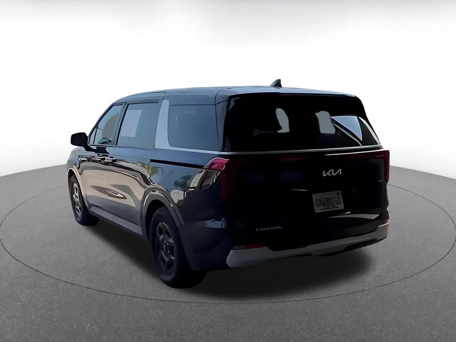 Thumbnail: 2026 Kia Carnival - 8