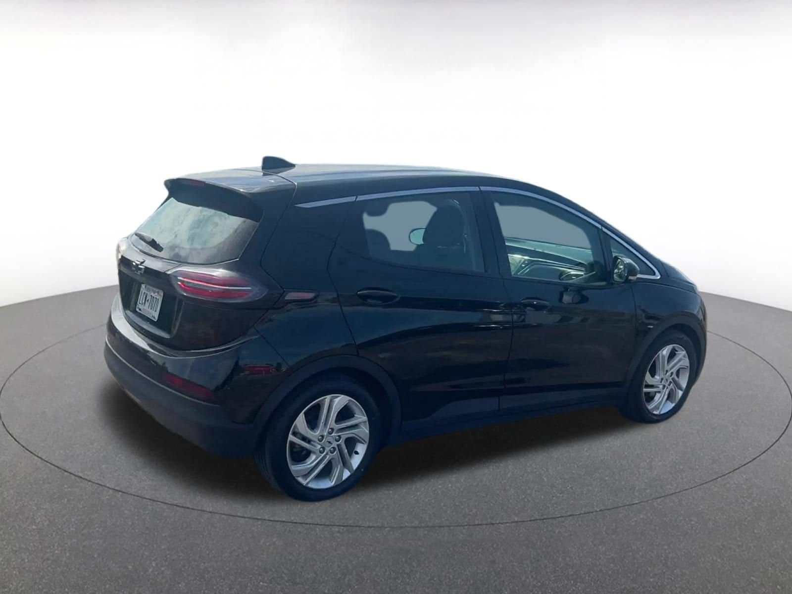Thumbnail: 2023 Chevrolet Bolt EV - 15