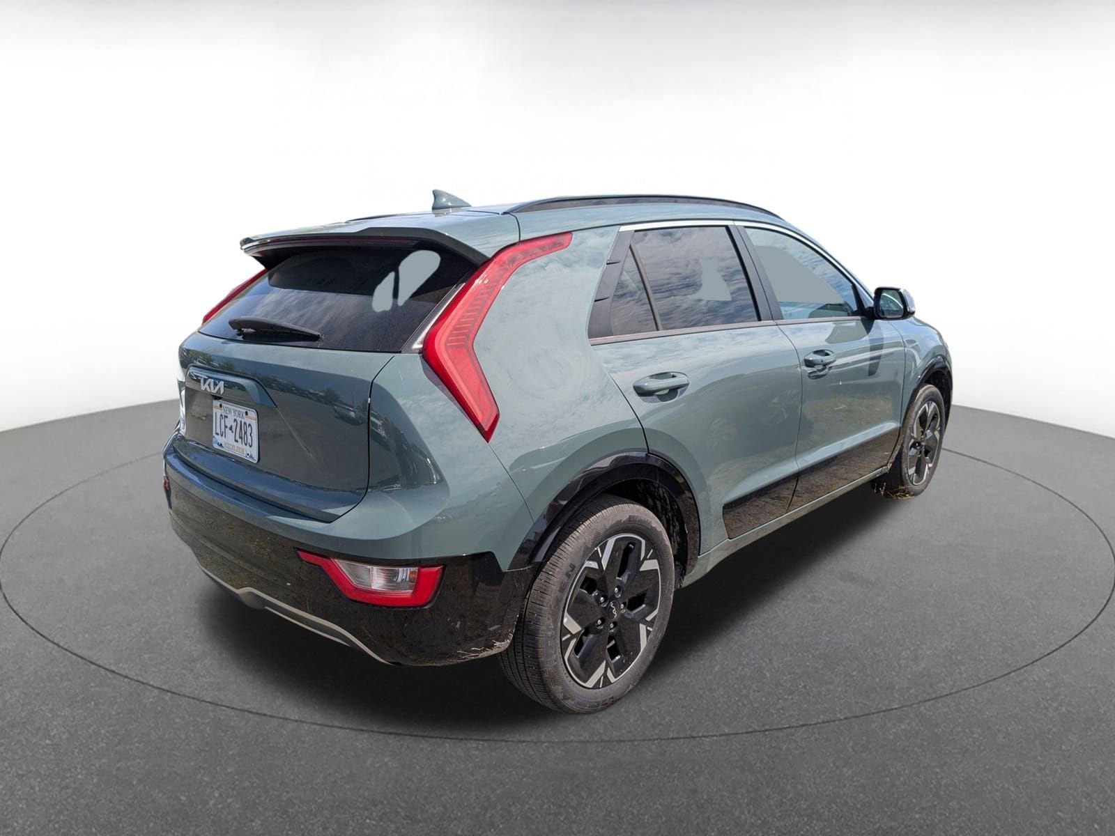 Thumbnail: 2023 Kia Niro - 5