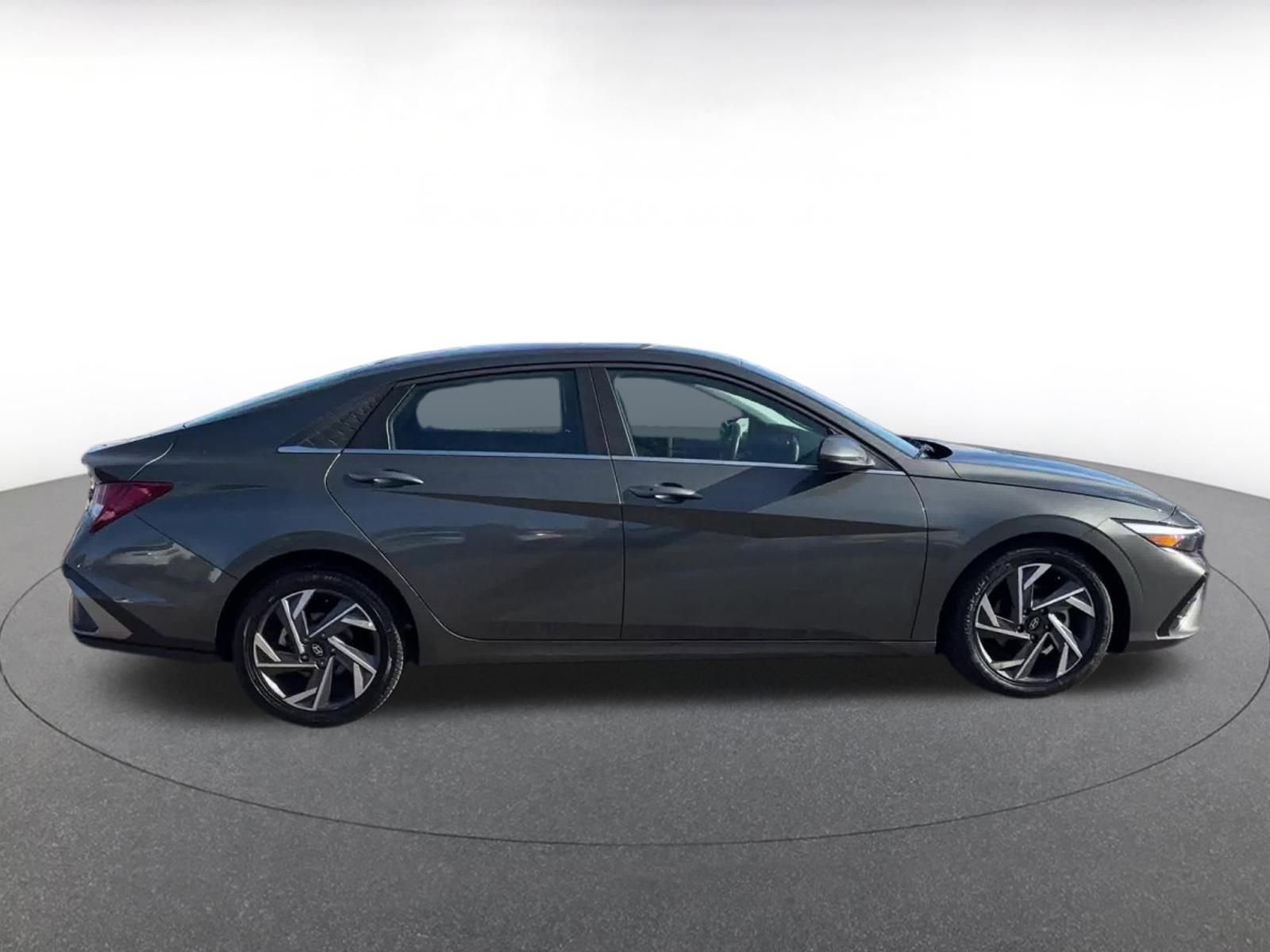 Thumbnail: 2025 Hyundai Elantra - 16