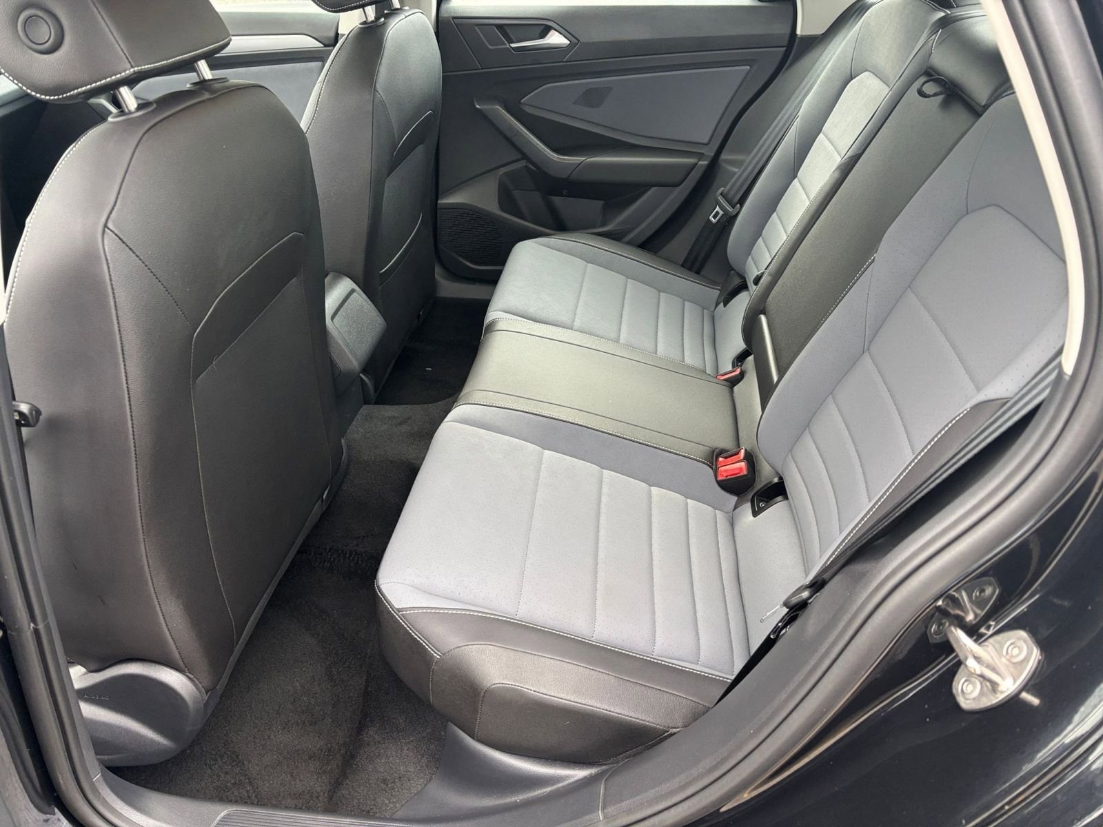 Thumbnail: 2025 Volkswagen Jetta - 22