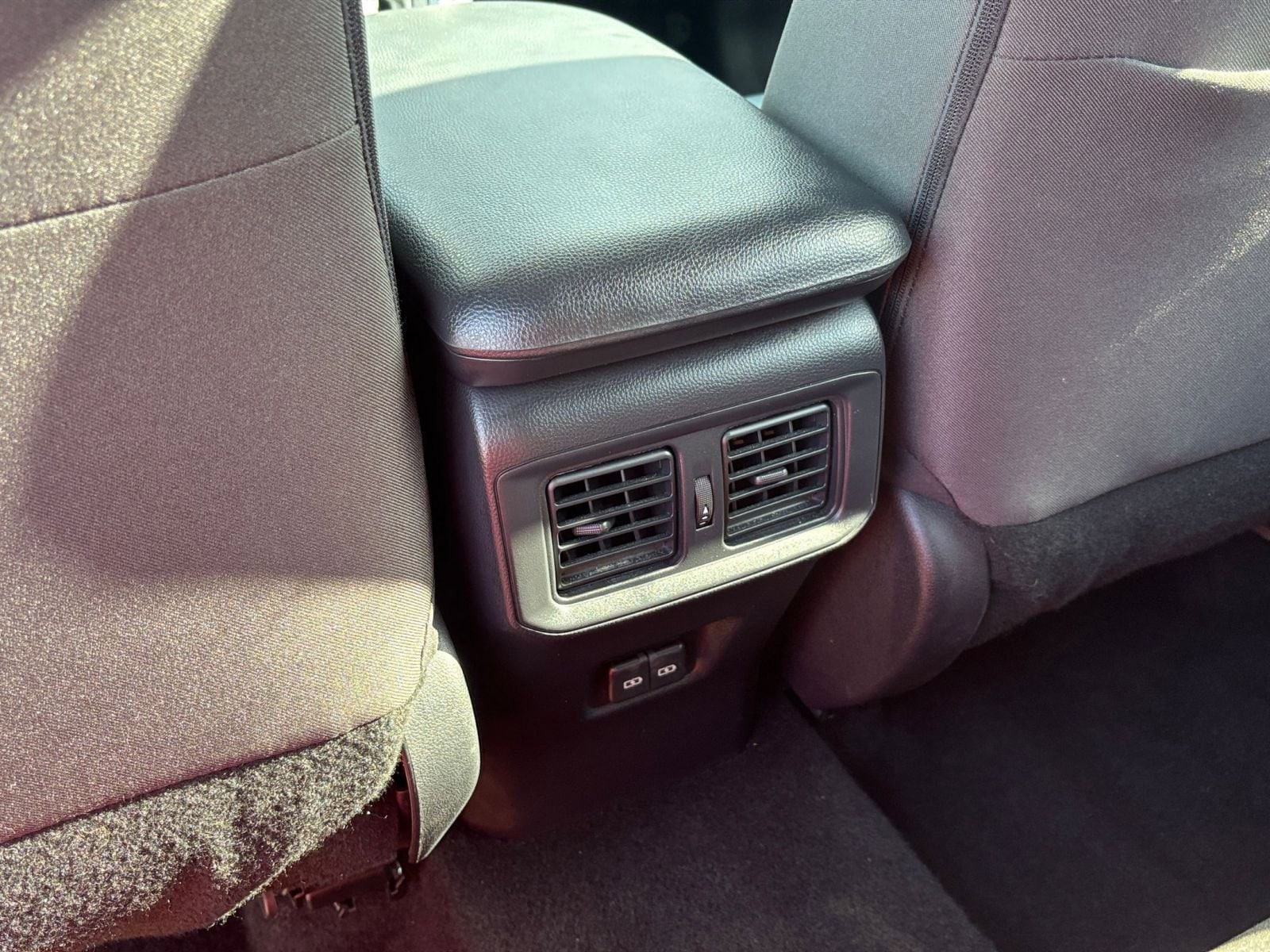 Thumbnail: 2025 Toyota RAV4 - 22