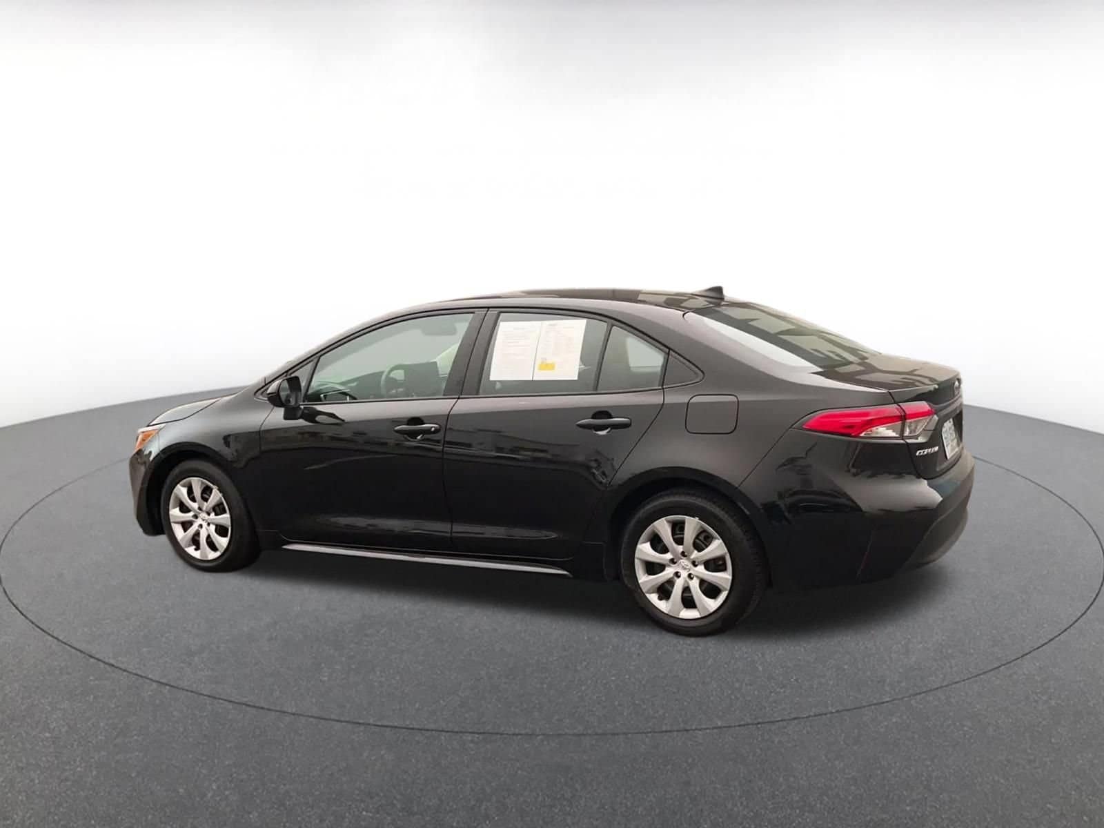 Thumbnail: 2025 Toyota Corolla - 10