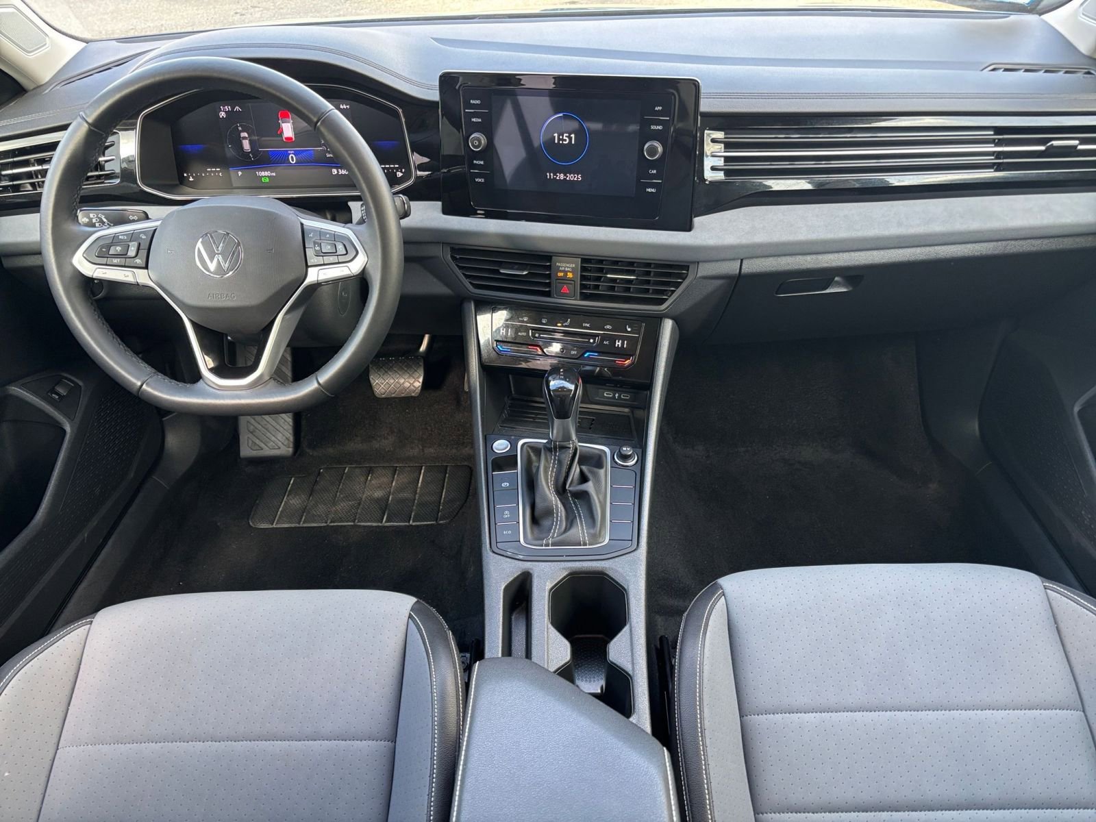 Thumbnail: 2025 Volkswagen Jetta - 29