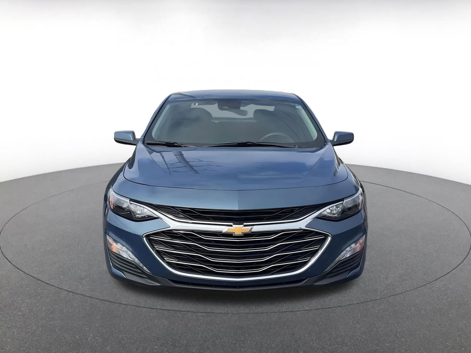 Thumbnail: 2024 Chevrolet Malibu - 4