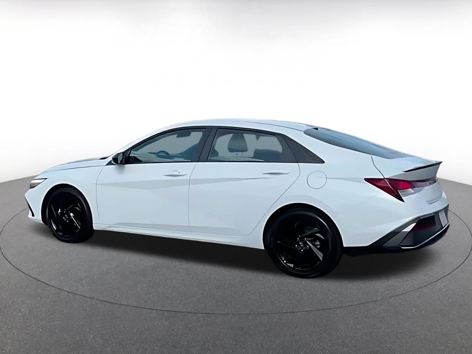 Thumbnail: 2026 Hyundai Elantra - 10