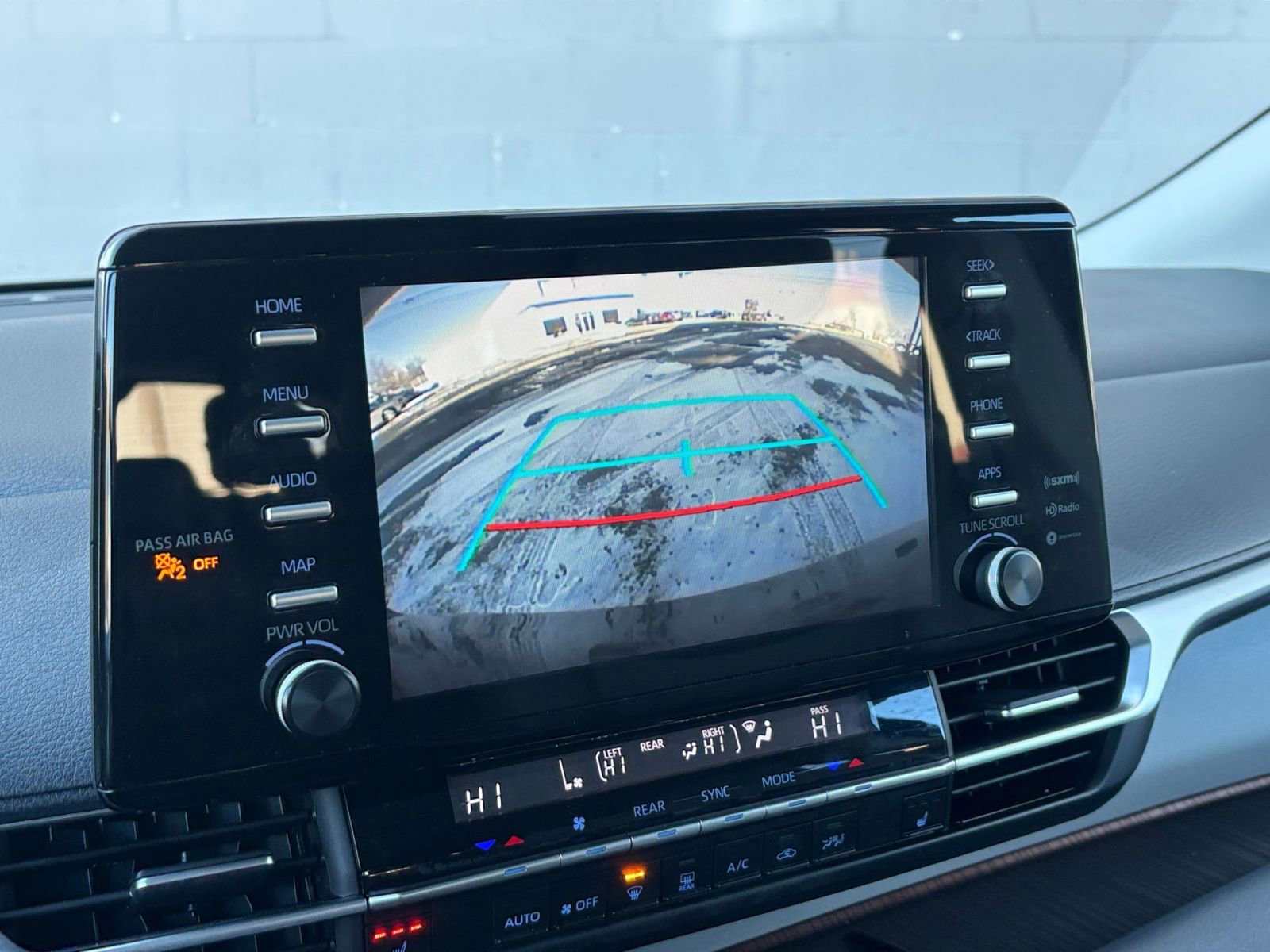 Thumbnail: 2024 Toyota Sienna - 17