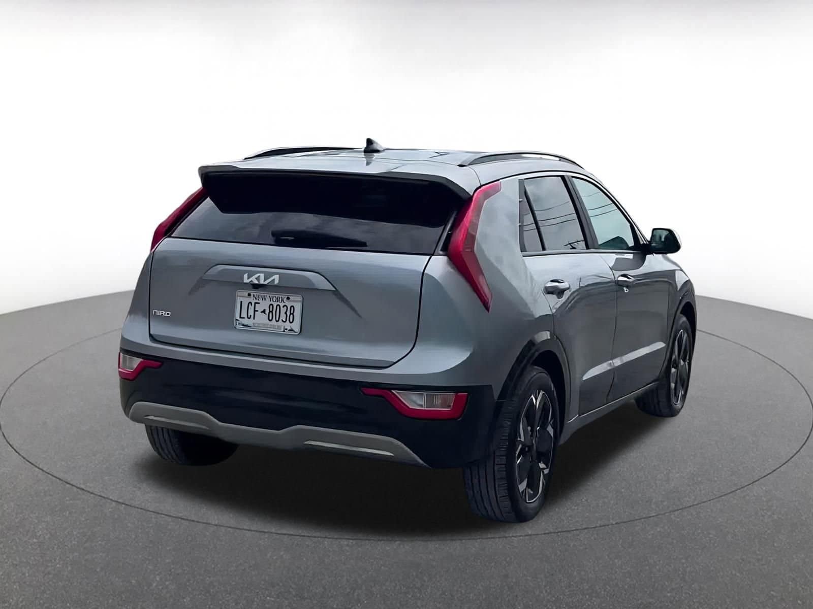 Thumbnail: 2023 Kia Niro - 14