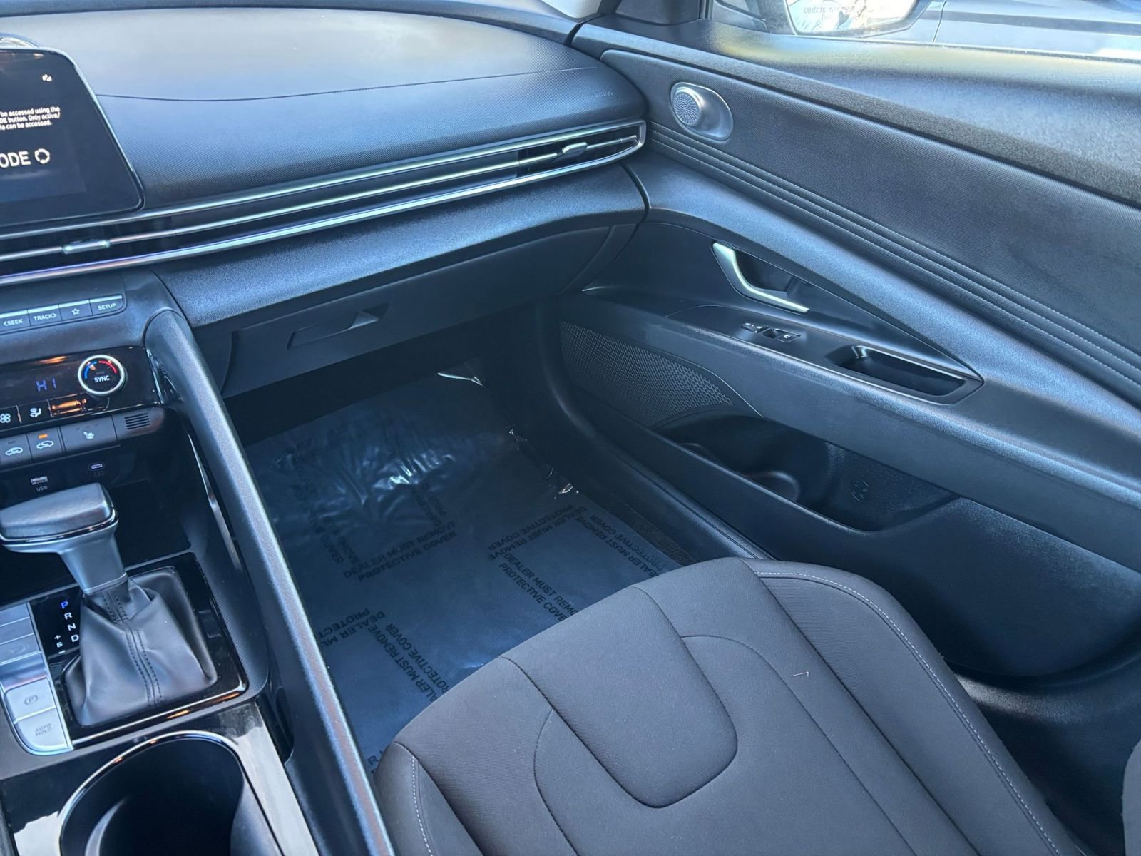 Thumbnail: 2025 Hyundai Elantra - 32