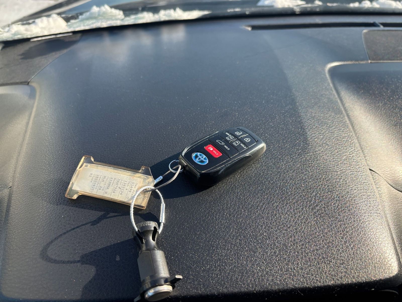 Thumbnail: 2024 Toyota Sienna - 22